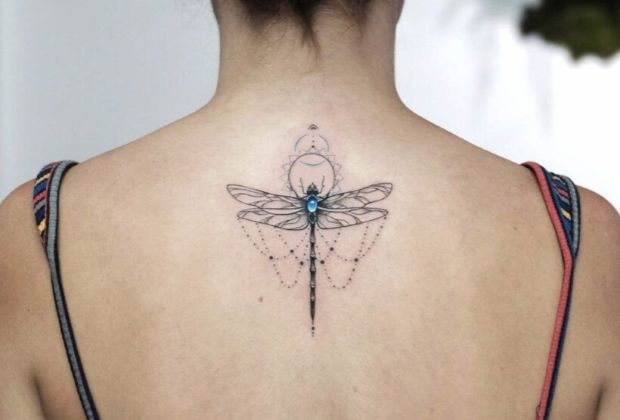 Tatuagem Feminina Nas Costas 27 Simbolos Com Imagens Para Voce Se Inspirar